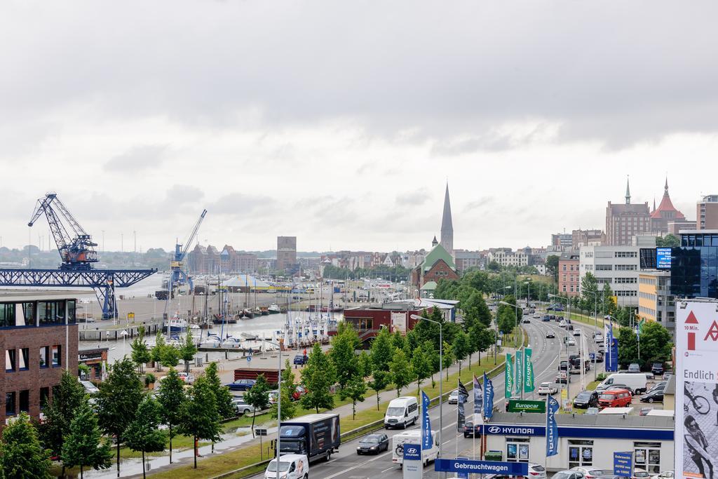 Ibis Rostock Am Stadthafen Exterior foto